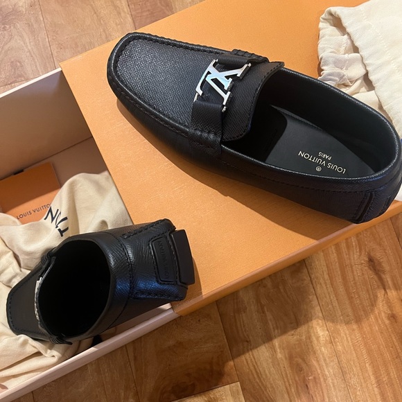 New LV logo Louis Vuitton  leather 👞 Loafers it”s comes with box US size 8 - Picture 3 of 12